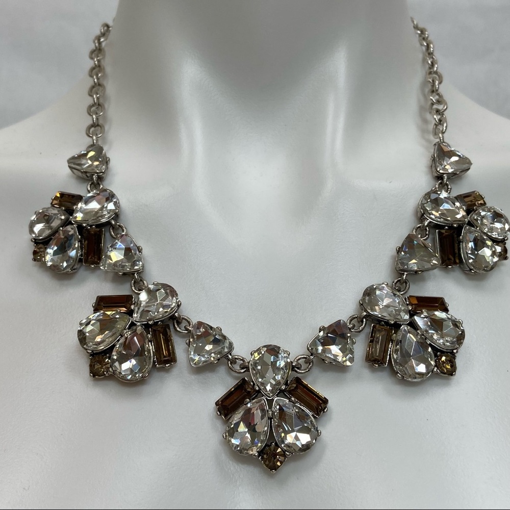 STELLA AND DOT LILA STATEMENT NEUTRAL RHINESTONE NECKLACE